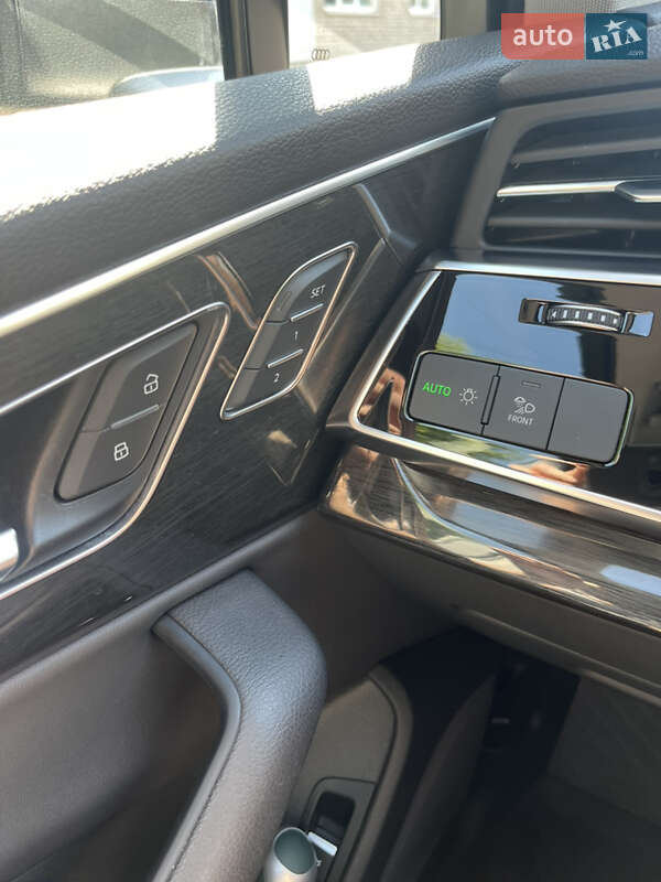 Позашляховик / Кросовер Audi Q7 2020 в Житомирі