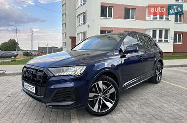 Позашляховик / Кросовер Audi Q7 2020 в 
