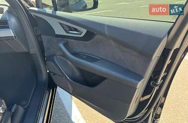 Внедорожник / Кроссовер Audi Q7 2018 в 