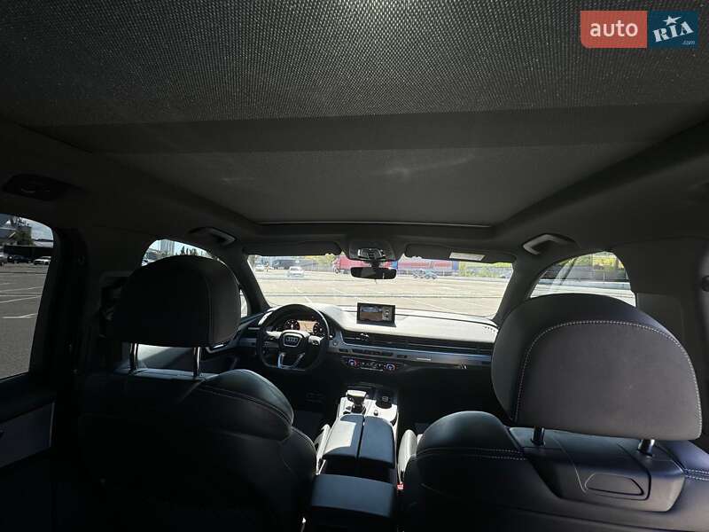 Позашляховик / Кросовер Audi Q7 2018 в Києві