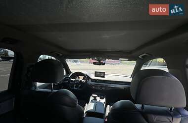 Внедорожник / Кроссовер Audi Q7 2018 в 