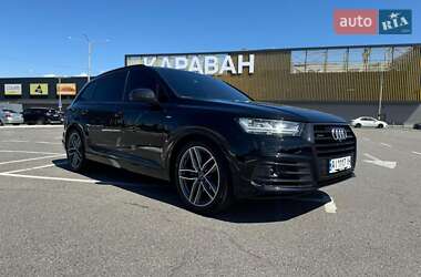 Внедорожник / Кроссовер Audi Q7 2018 в 