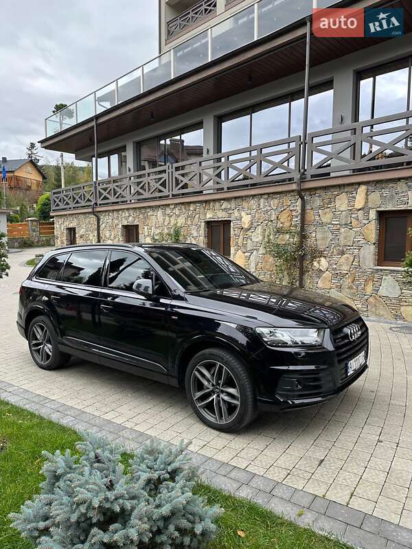 Позашляховик / Кросовер Audi Q7 2018 в Києві