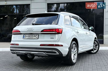 Внедорожник / Кроссовер Audi Q7 2020 в 