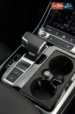 Внедорожник / Кроссовер Audi Q7 2020 в 