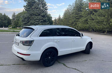 Позашляховик / Кросовер Audi Q7 2006 в 