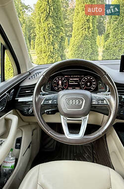 Внедорожник / Кроссовер Audi Q7 2018 в 