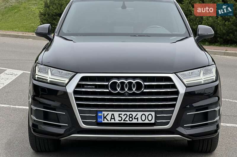 Позашляховик / Кросовер Audi Q7 2017 в Києві