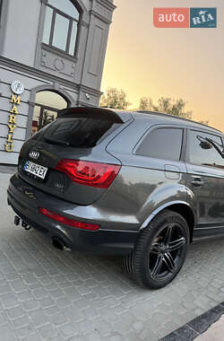 Позашляховик / Кросовер Audi Q7 2015 в Полтаві