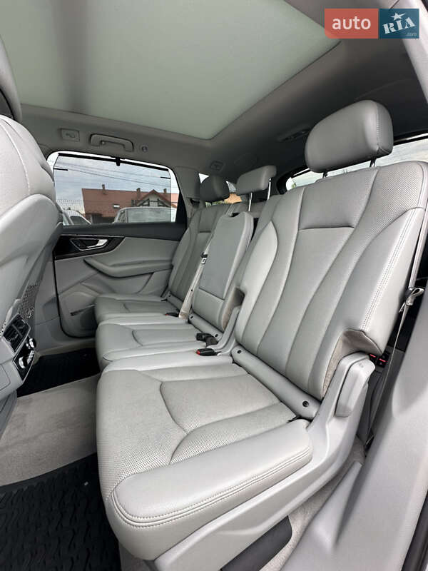 Позашляховик / Кросовер Audi Q7 2016 в Івано-Франківську
