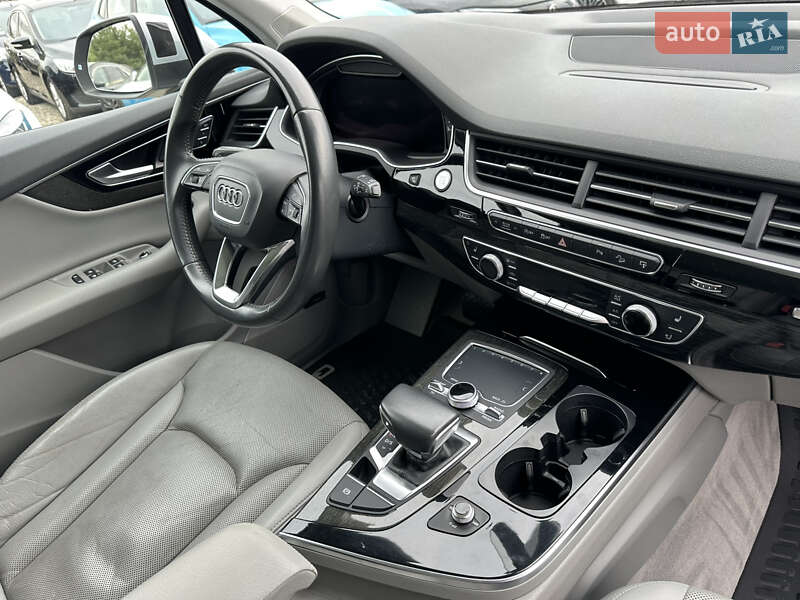 Позашляховик / Кросовер Audi Q7 2016 в Івано-Франківську