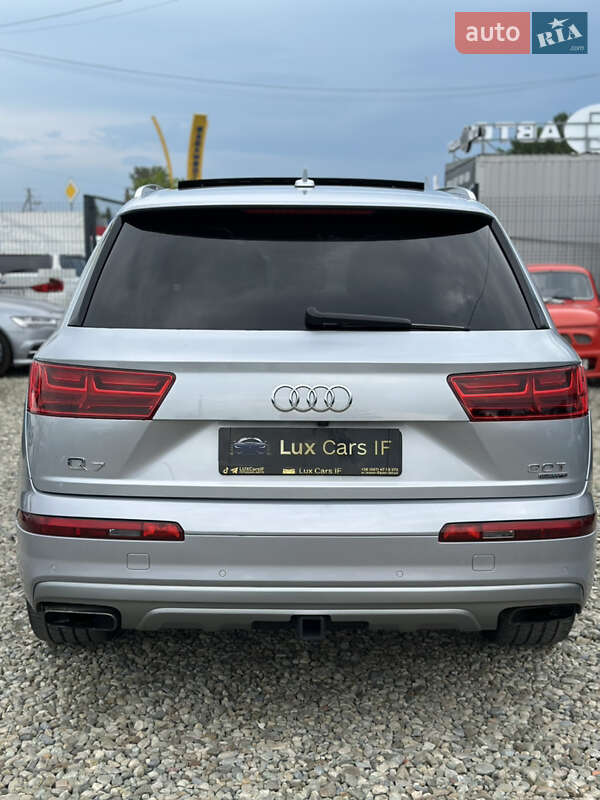 Позашляховик / Кросовер Audi Q7 2016 в Івано-Франківську
