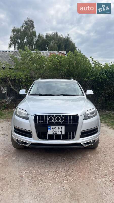 Позашляховик / Кросовер Audi Q7 2014 в 