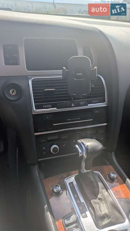 Внедорожник / Кроссовер Audi Q7 2014 в Нововолынске