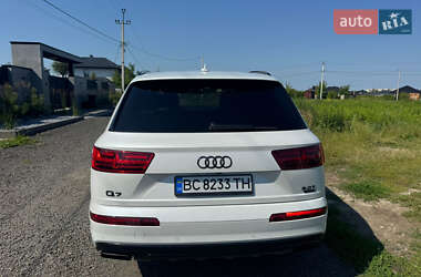 Позашляховик / Кросовер Audi Q7 2016 в 