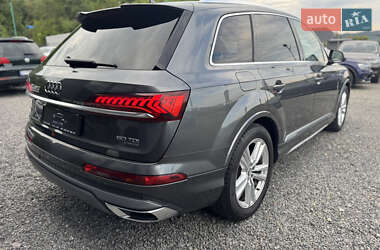 Внедорожник / Кроссовер Audi Q7 2020 в 