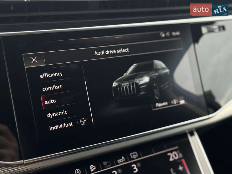 Позашляховик / Кросовер Audi Q7 2020 в Мукачевому