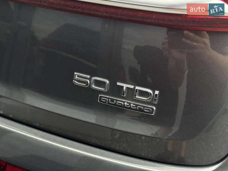 Позашляховик / Кросовер Audi Q7 2020 в Мукачевому