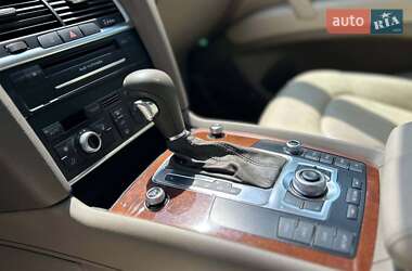 Внедорожник / Кроссовер Audi Q7 2009 в 