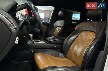 Позашляховик / Кросовер Audi Q7 2013 в 