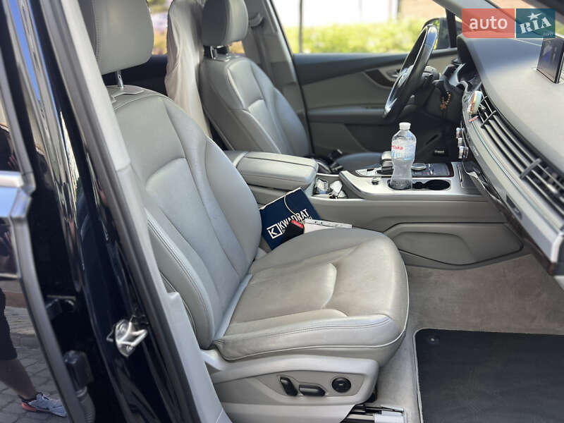 Позашляховик / Кросовер Audi Q7 2016 в Івано-Франківську