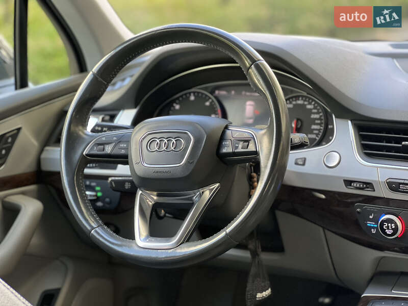 Позашляховик / Кросовер Audi Q7 2016 в Івано-Франківську