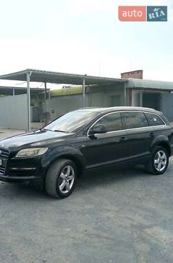 Внедорожник / Кроссовер Audi Q7 2007 в 