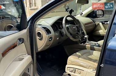 Внедорожник / Кроссовер Audi Q7 2013 в 