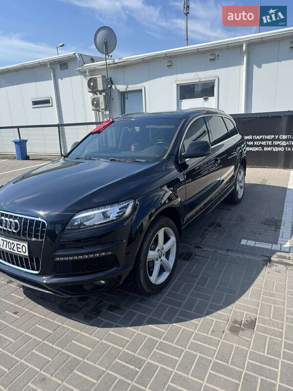 Позашляховик / Кросовер Audi Q7 2013 в Києві