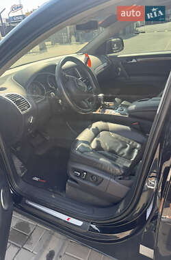 Позашляховик / Кросовер Audi Q7 2013 в 