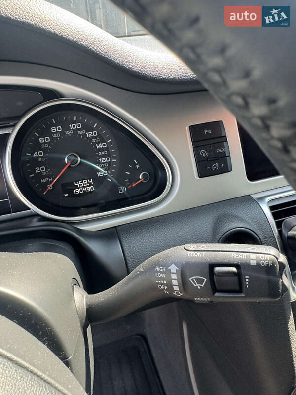 Позашляховик / Кросовер Audi Q7 2013 в Києві