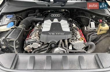 Внедорожник / Кроссовер Audi Q7 2014 в 