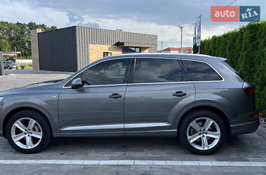Внедорожник / Кроссовер Audi Q7 2016 в 