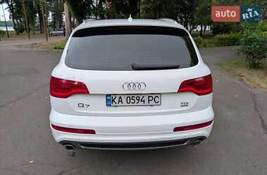 Позашляховик / Кросовер Audi Q7 2011 в 