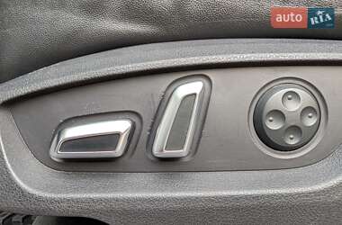 Позашляховик / Кросовер Audi Q7 2011 в 