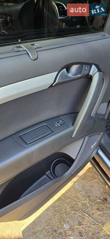 Внедорожник / Кроссовер Audi Q7 2013 в Днепре
