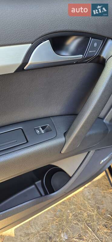 Внедорожник / Кроссовер Audi Q7 2013 в Днепре