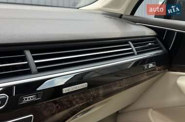 Позашляховик / Кросовер Audi Q7 2016 в 