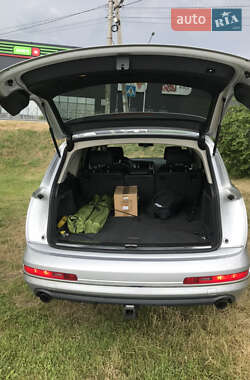 Внедорожник / Кроссовер Audi Q7 2010 в 