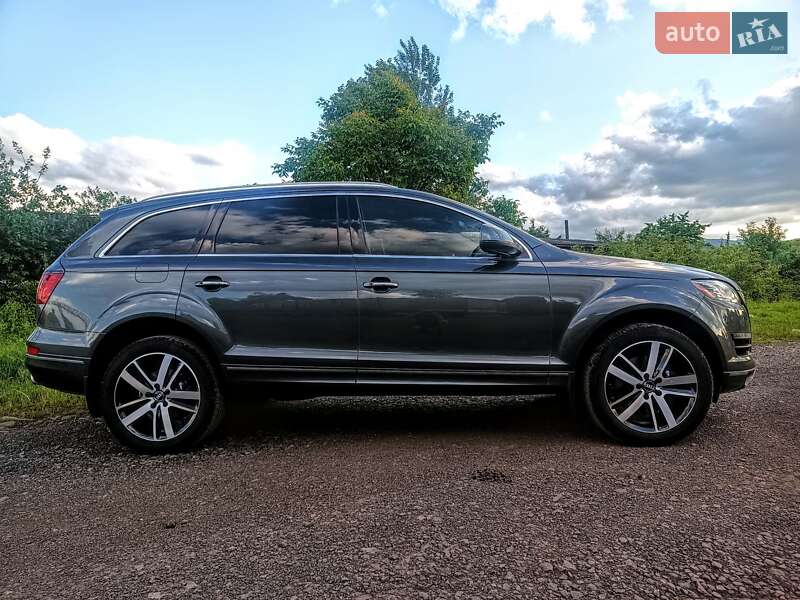 Позашляховик / Кросовер Audi Q7 2013 в Тячеві