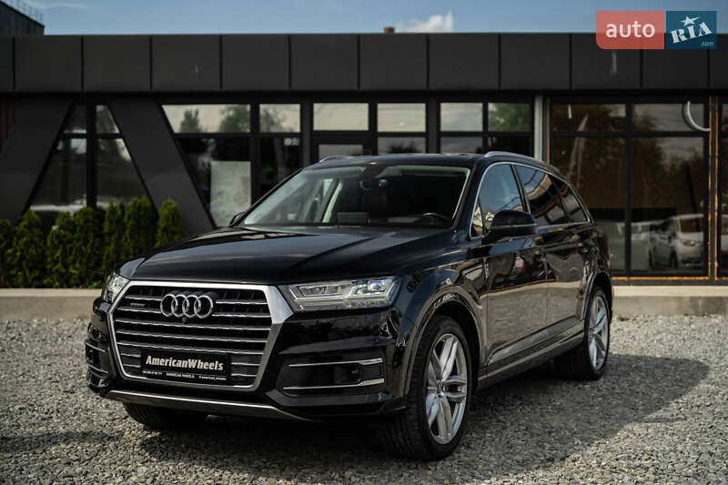 Внедорожник / Кроссовер Audi Q7 2016 в 