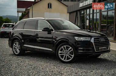 Внедорожник / Кроссовер Audi Q7 2016 в 