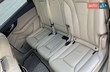 Позашляховик / Кросовер Audi Q7 2017 в 
