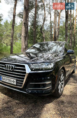 Позашляховик / Кросовер Audi Q7 2017 в Олександрії