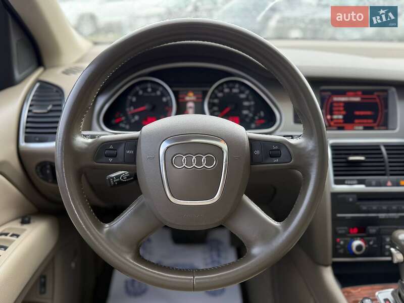 Позашляховик / Кросовер Audi Q7 2007 в Києві