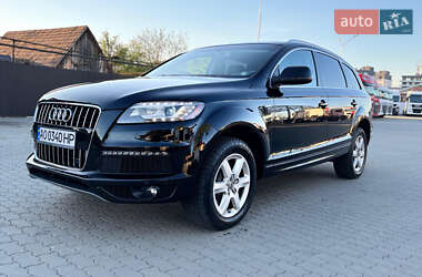 Внедорожник / Кроссовер Audi Q7 2015 в 