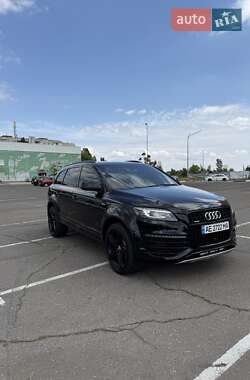 Позашляховик / Кросовер Audi Q7 2014 в 