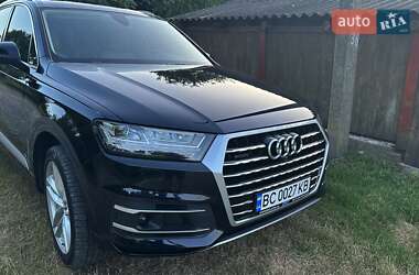 Внедорожник / Кроссовер Audi Q7 2017 в 