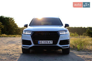 Внедорожник / Кроссовер Audi Q7 2017 в Днепре