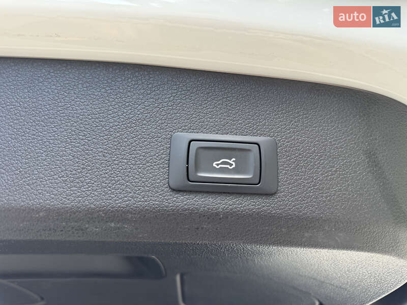 Позашляховик / Кросовер Audi Q7 2013 в Яворові